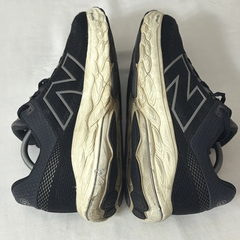 New Balance 860 Men's Black‎ and White Athletic Shoes size 12.5 D Comfy Gym Shoe